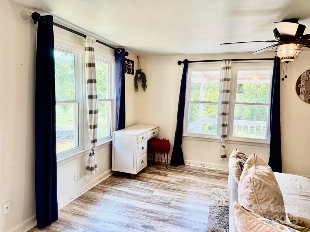 12 Powell Street Asheville, NC 28806