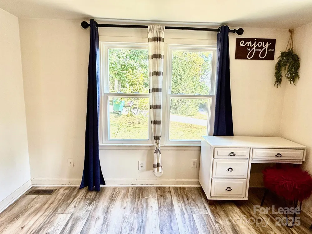 12 Powell Street Asheville, NC 28806