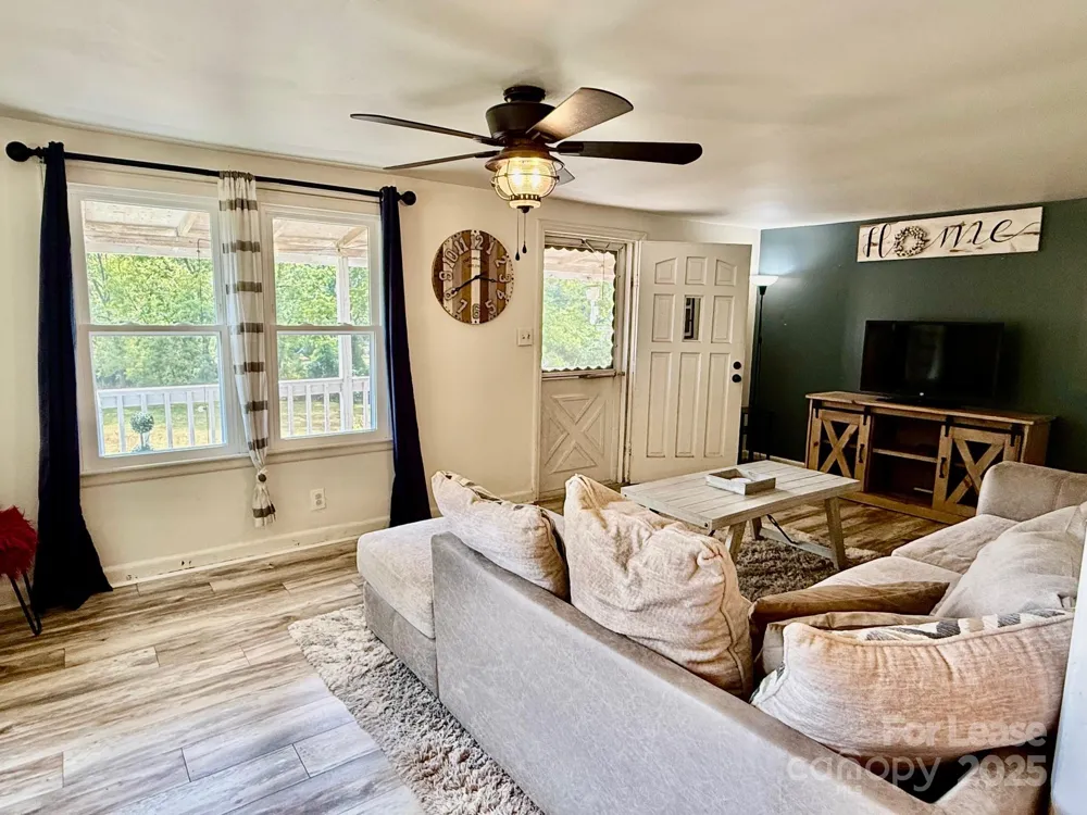 12 Powell Street Asheville, NC 28806