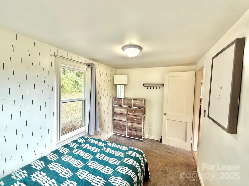 12 Powell Street Asheville, NC 28806