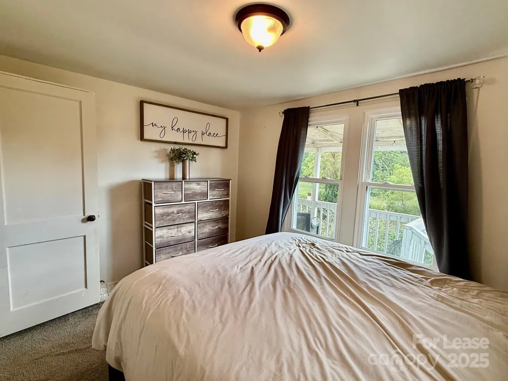 12 Powell Street Asheville, NC 28806