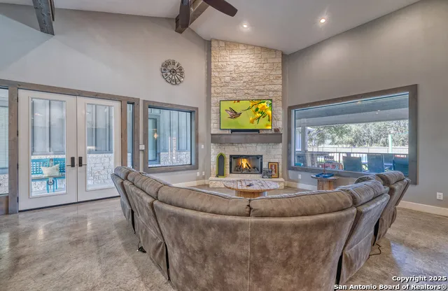 989 Mountain Valley Drive Concan, TX 78838