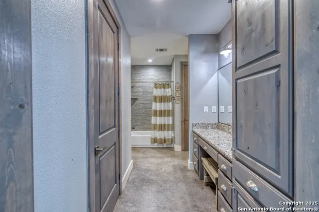 989 Mountain Valley Drive Concan, TX 78838