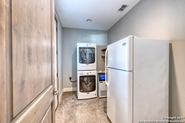 989 Mountain Valley Drive Concan, TX 78838