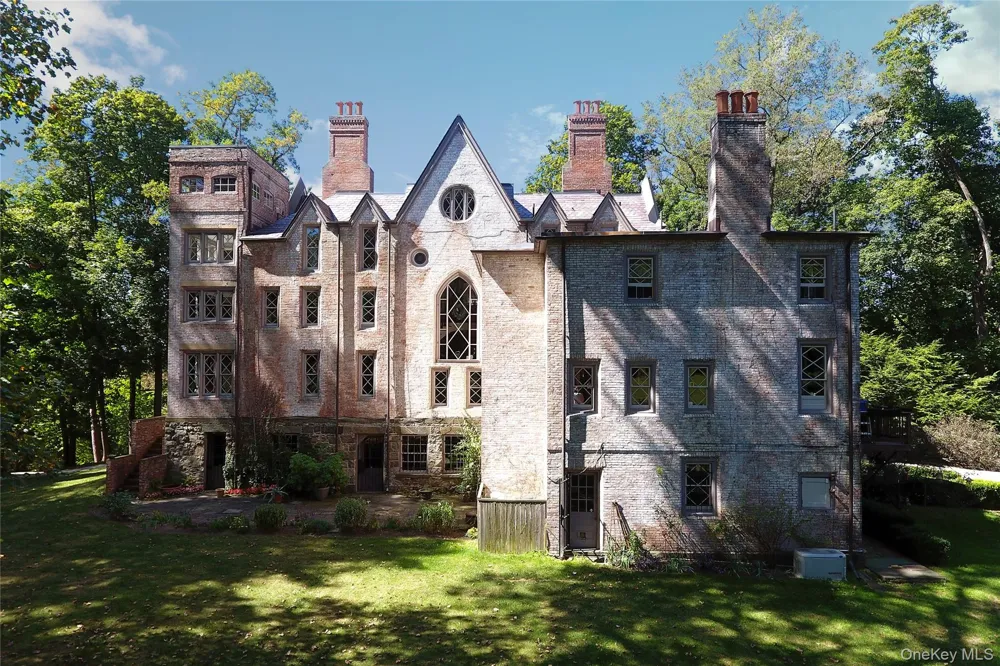 1070 Route 9D Garrison, NY 10524