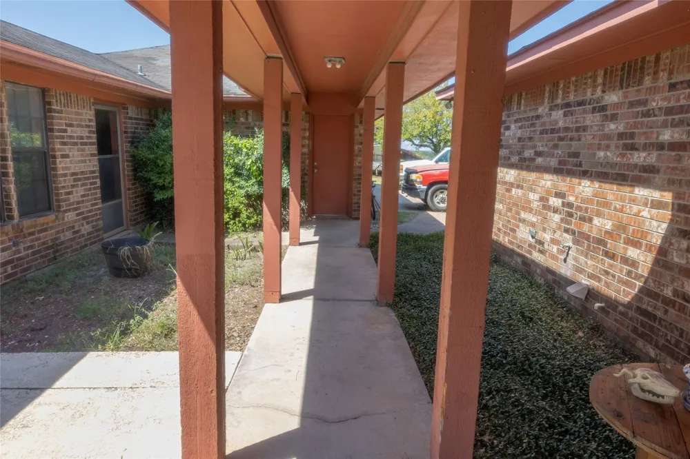 3225 Terrier Hill Lane Brenham, TX 77833
