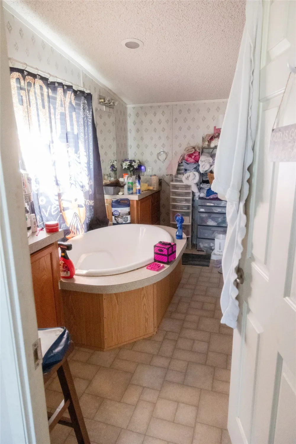 3225 Terrier Hill Lane Brenham, TX 77833