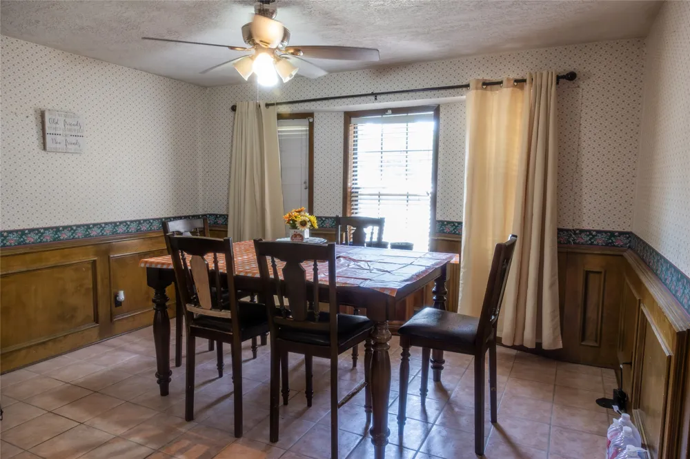 3225 Terrier Hill Lane Brenham, TX 77833