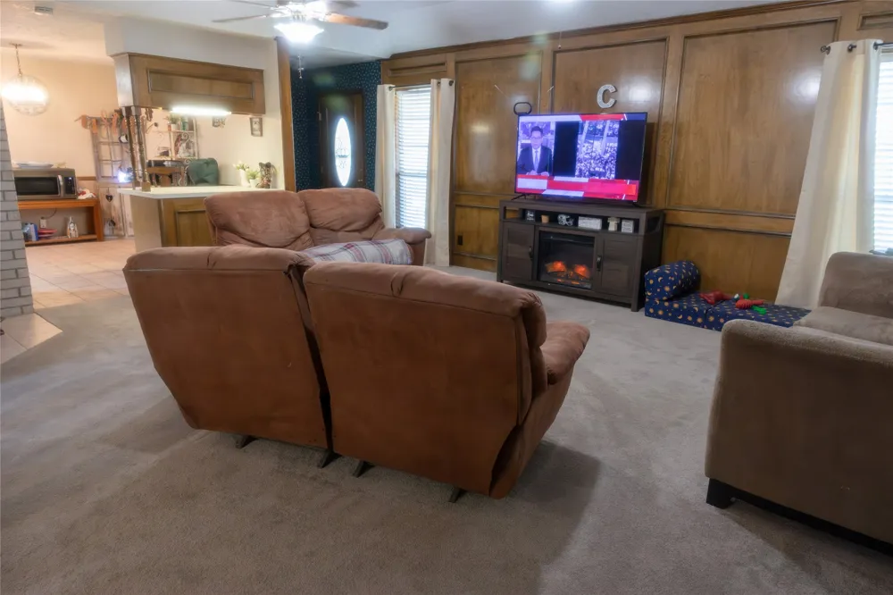 3225 Terrier Hill Lane Brenham, TX 77833