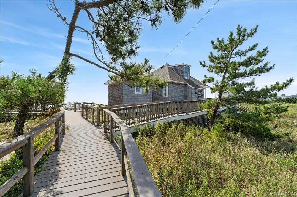 36 Lamb Avenue Quogue, NY 11959