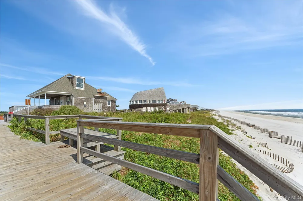 36 Lamb Avenue Quogue, NY 11959