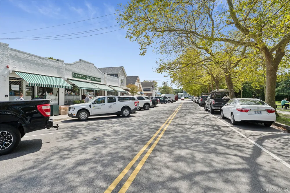 36 Lamb Avenue Quogue, NY 11959