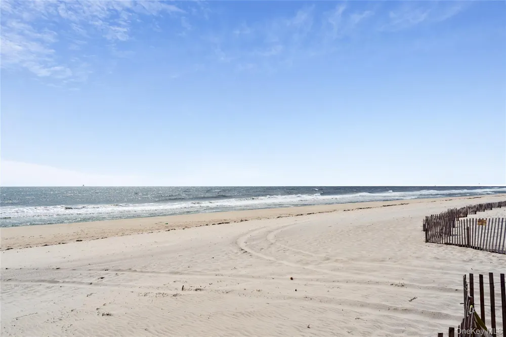 36 Lamb Avenue Quogue, NY 11959