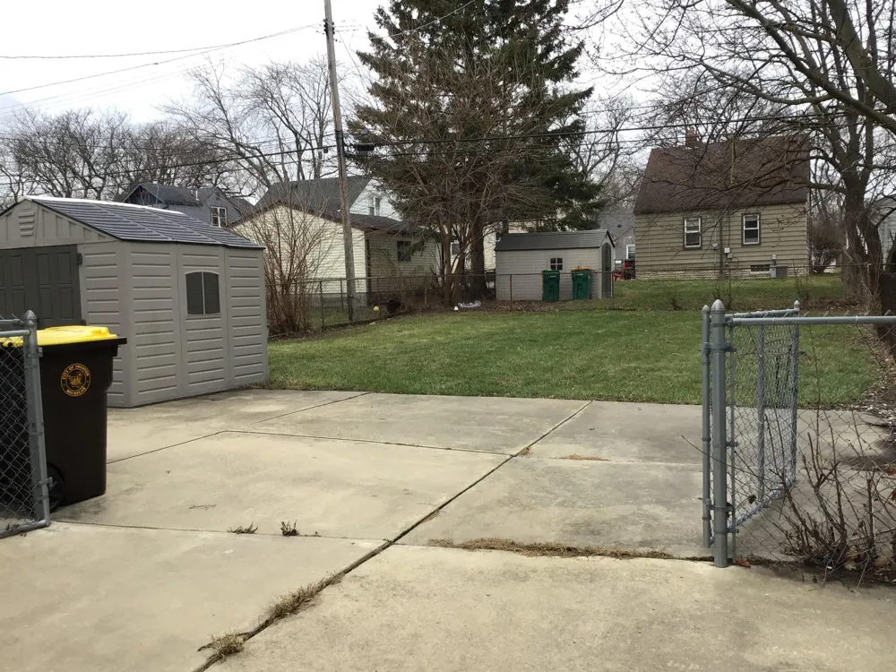 214 Detroit Street Trenton, MI 48183