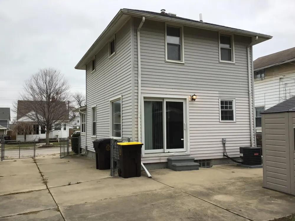 214 Detroit Street Trenton, MI 48183