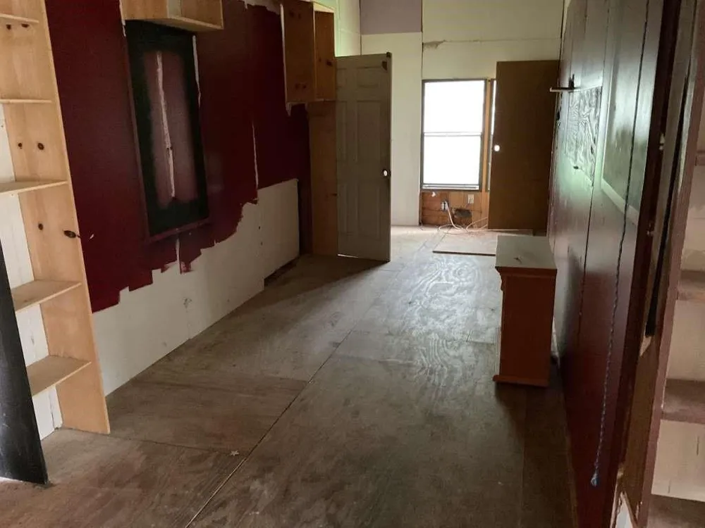 108 Bounty Street Blessing, TX 77419