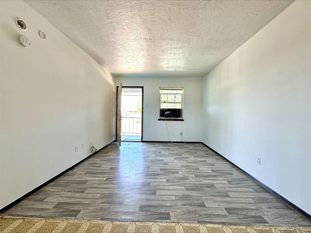 302 Calhoun Drive #2 Rockdale, TX 76567