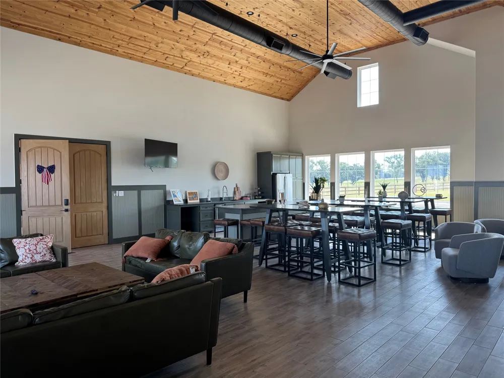 237 Lakeshore Terrace Windom, TX 75492