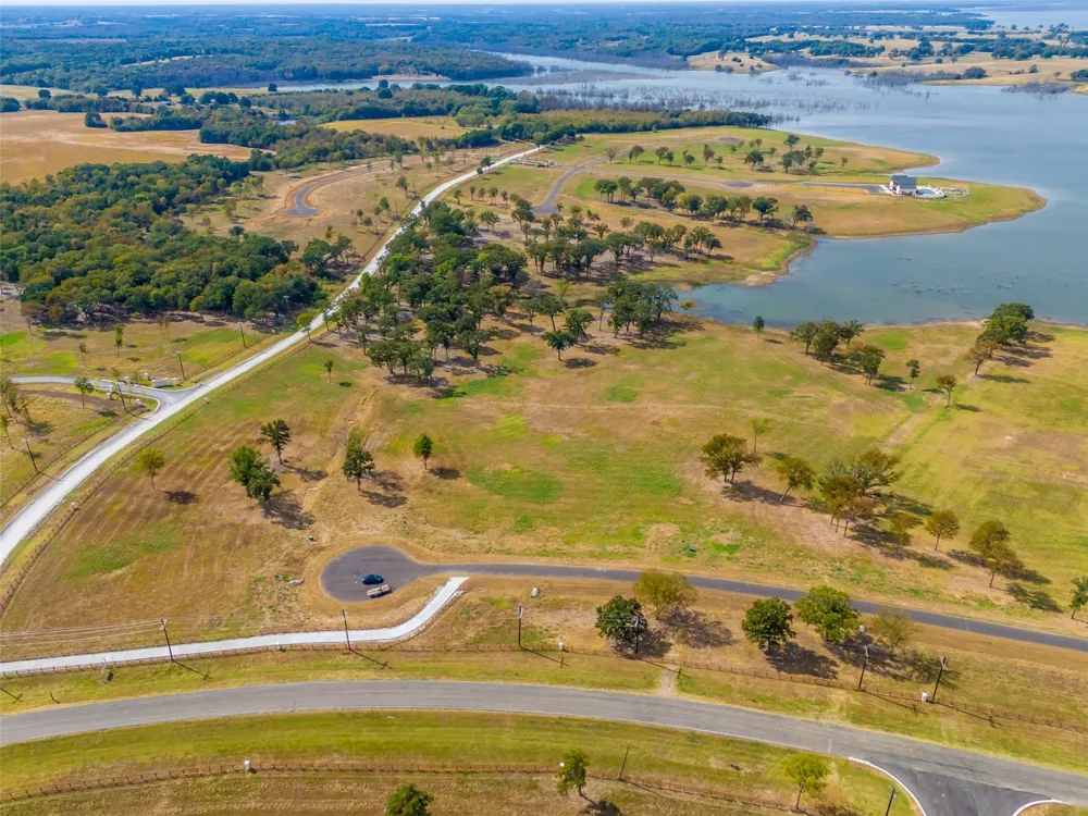 237 Lakeshore Terrace Windom, TX 75492