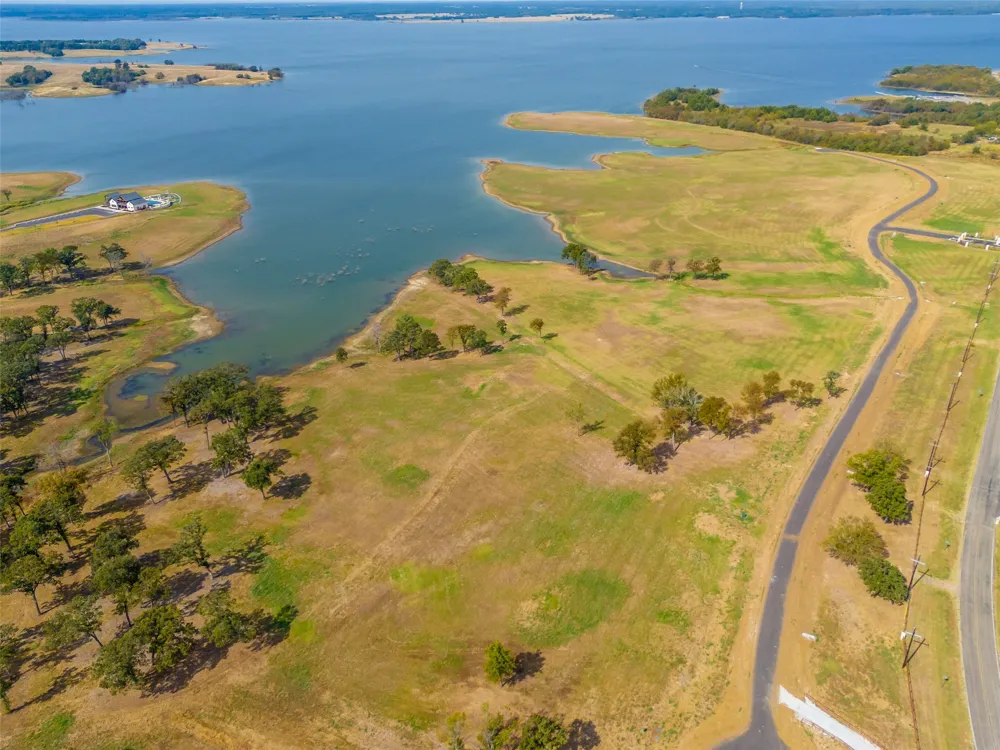 237 Lakeshore Terrace Windom, TX 75492