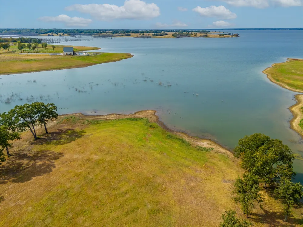 237 Lakeshore Terrace Windom, TX 75492