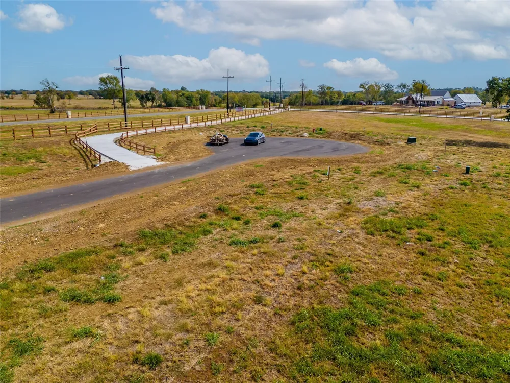 237 Lakeshore Terrace Windom, TX 75492