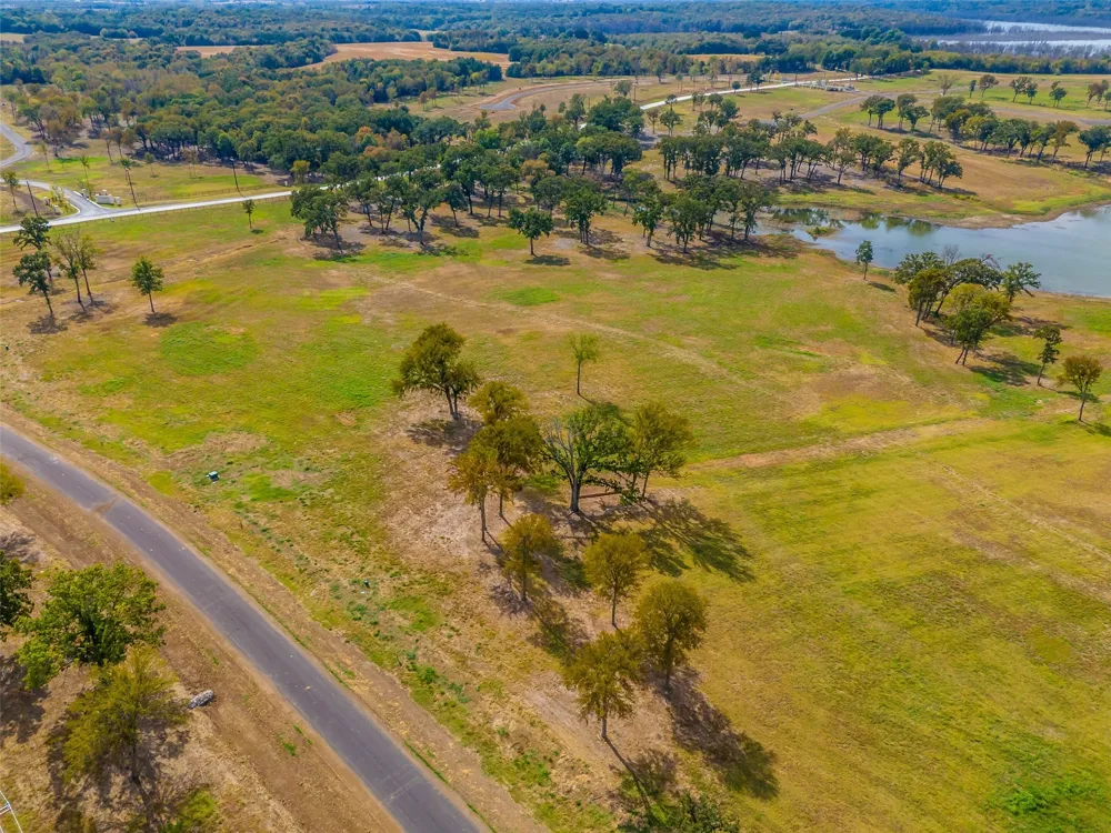 237 Lakeshore Terrace Windom, TX 75492