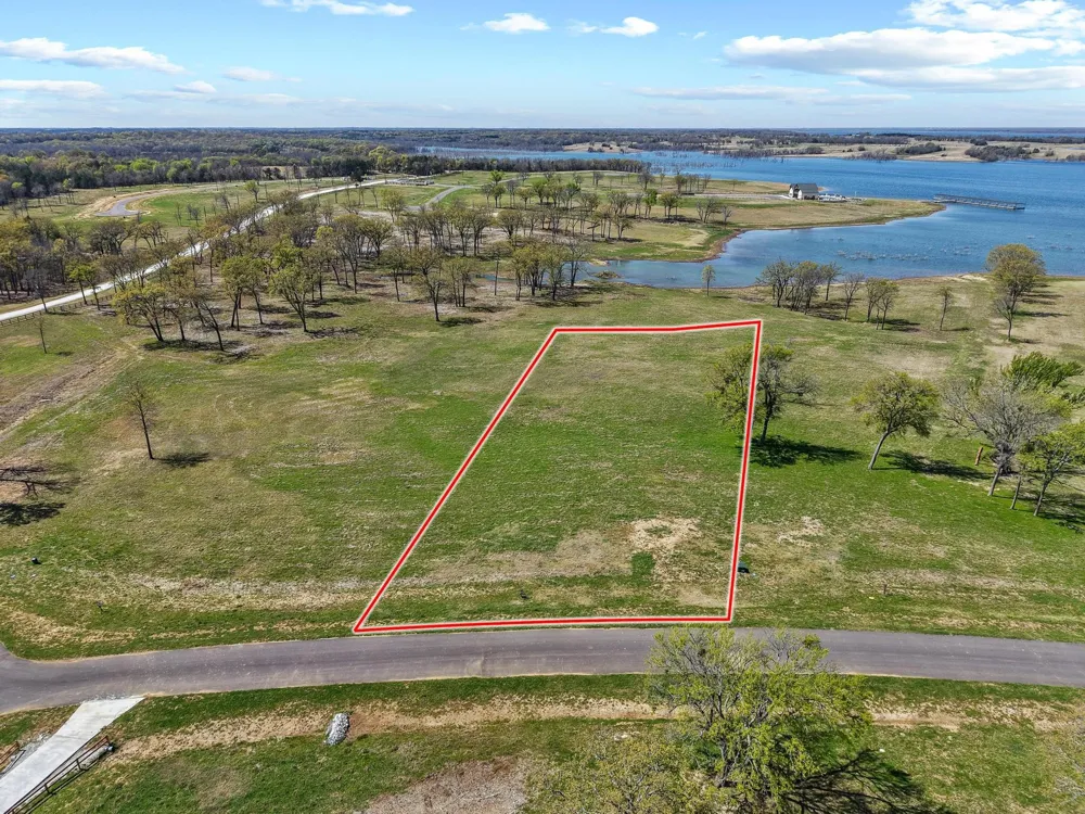 237 Lakeshore Terrace Windom, TX 75492