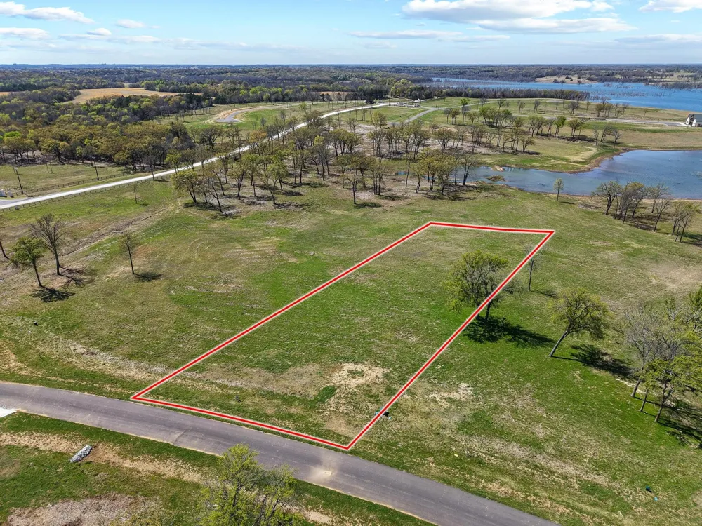 237 Lakeshore Terrace Windom, TX 75492
