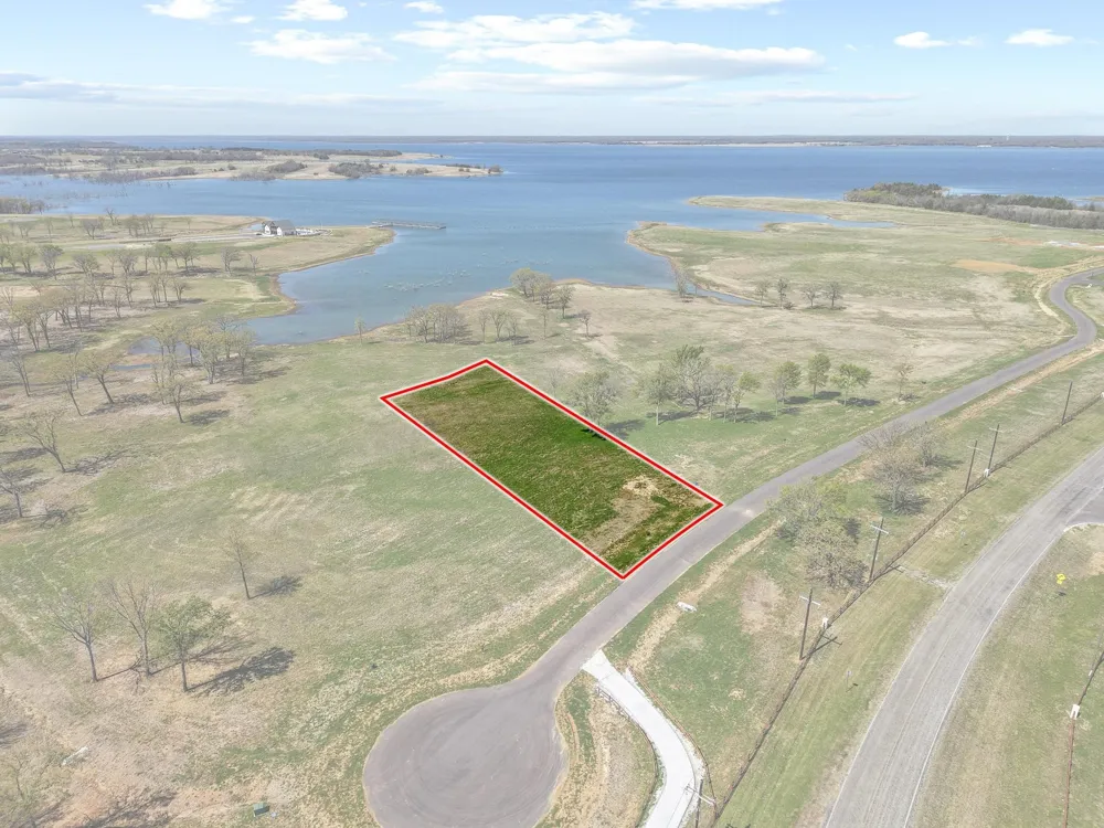 237 Lakeshore Terrace Windom, TX 75492