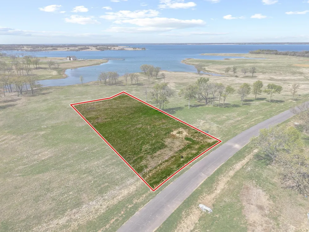 237 Lakeshore Terrace Windom, TX 75492