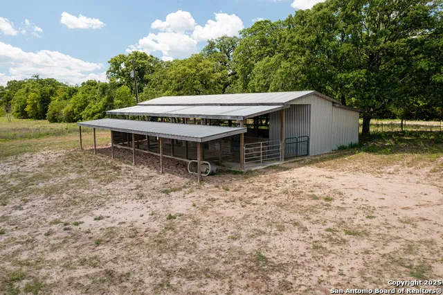 9560 old colony line Dale, TX 78616