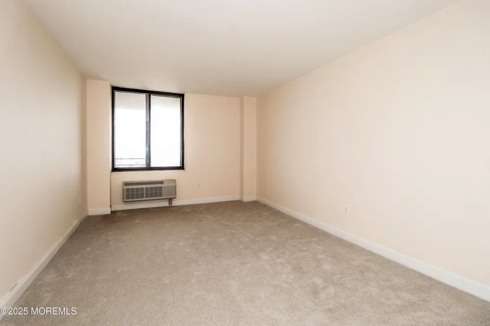1 Channel Drive #1705 Monmouth Beach, NJ 07750