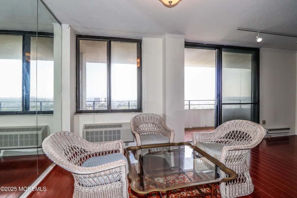 1 Channel Drive #1705 Monmouth Beach, NJ 07750