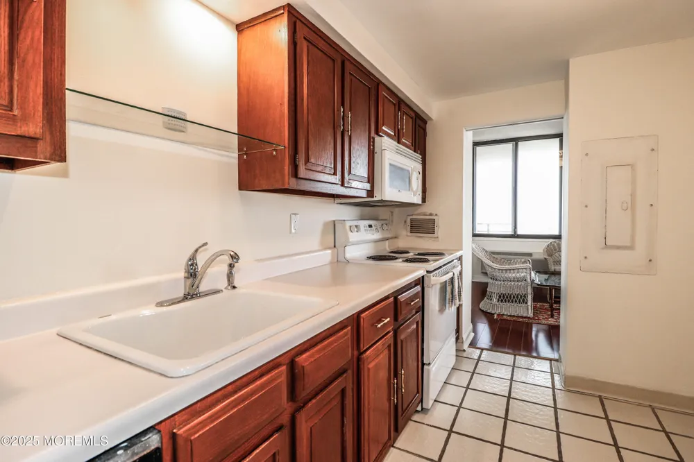 1 Channel Drive #1705 Monmouth Beach, NJ 07750