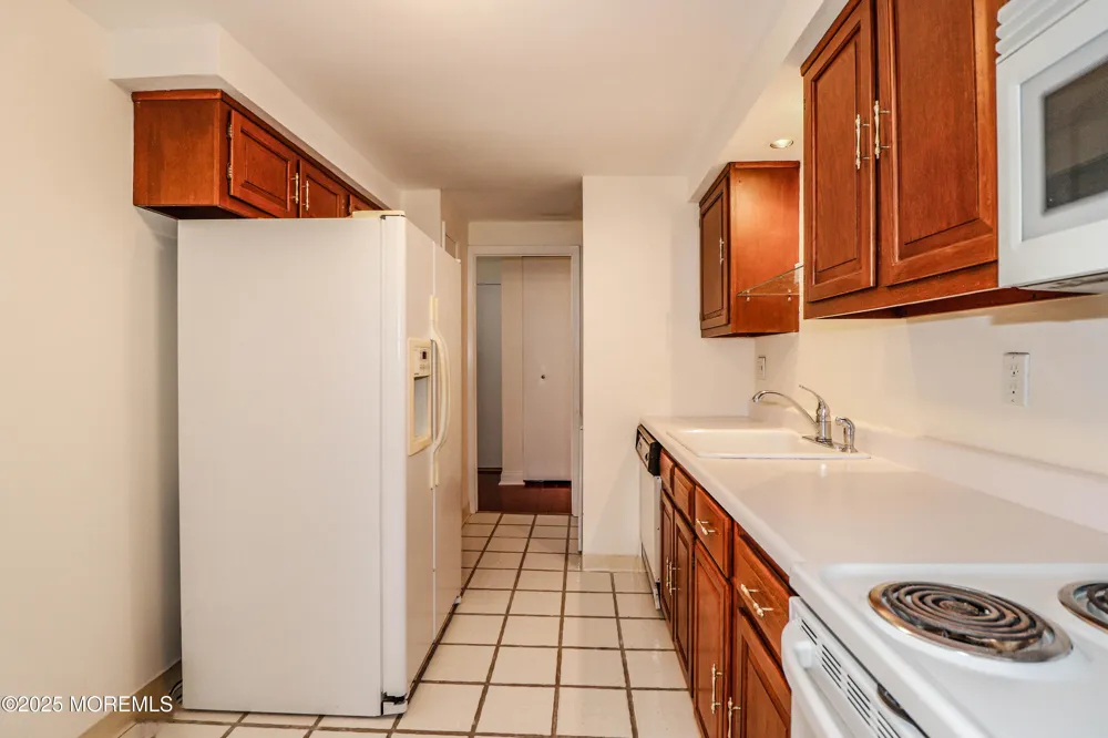 1 Channel Drive #1705 Monmouth Beach, NJ 07750