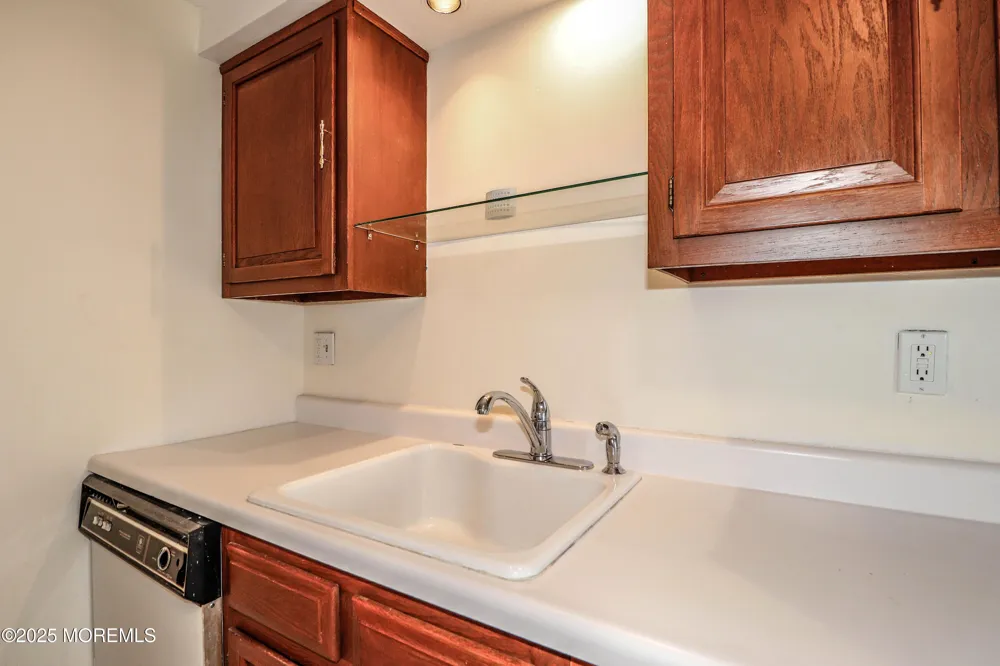 1 Channel Drive #1705 Monmouth Beach, NJ 07750