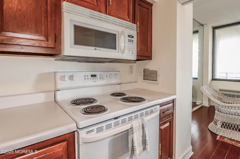 1 Channel Drive #1705 Monmouth Beach, NJ 07750
