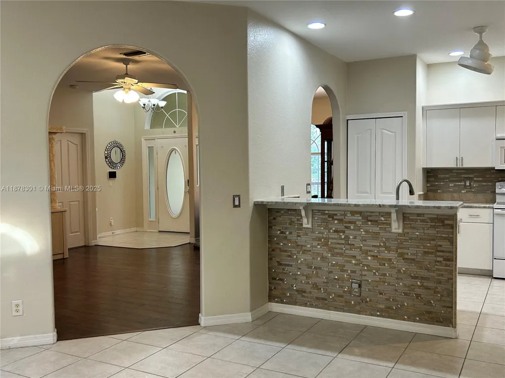 3894 Roderigo North Port, FL 34286