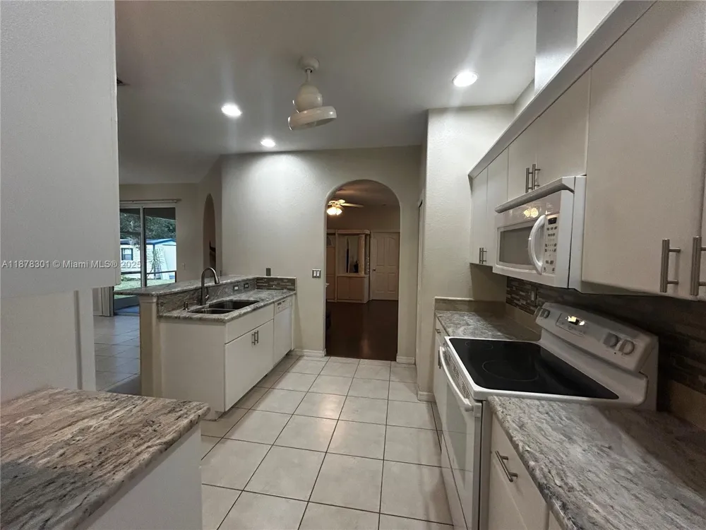 3894 Roderigo North Port, FL 34286