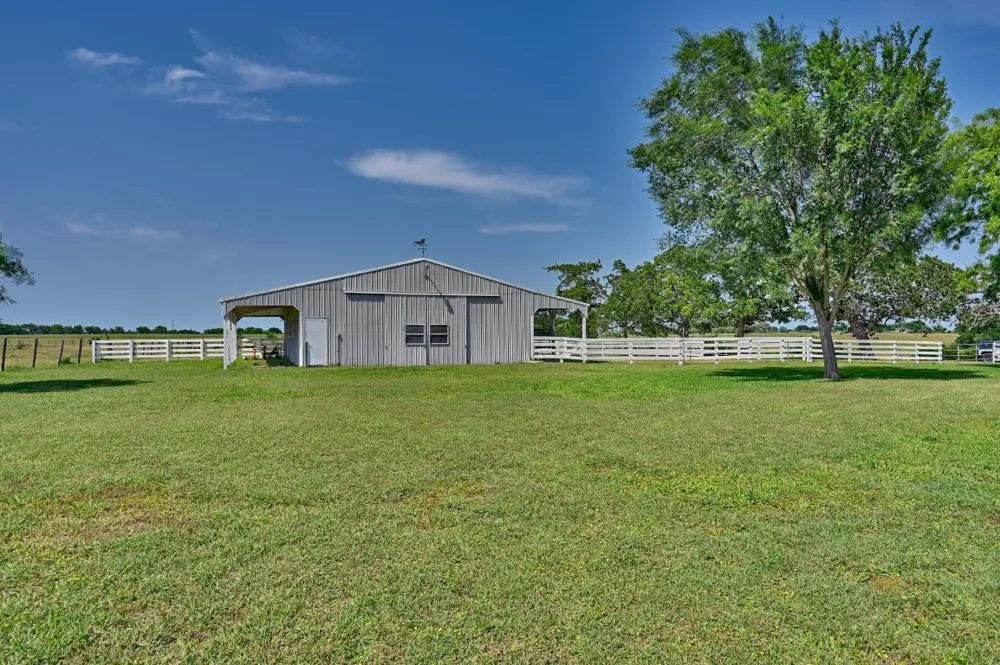 2120 Hohenwalde School Road Brenham, TX 77833