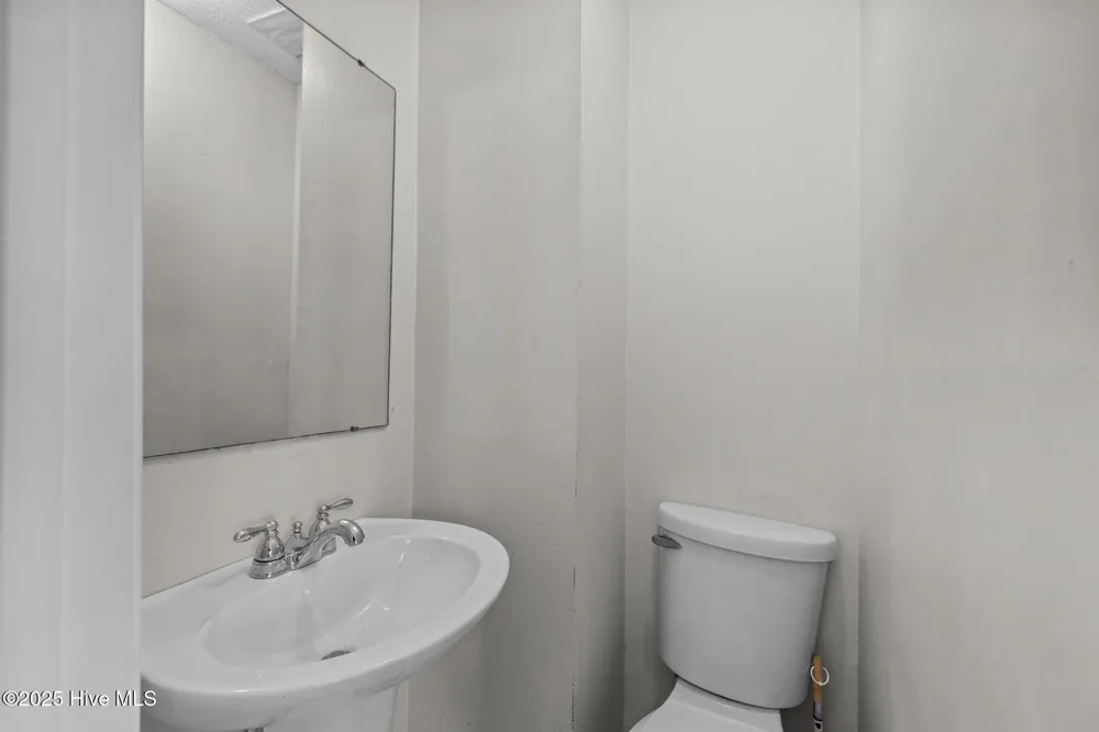 124 Stewart Road Harkers Island, NC 28531