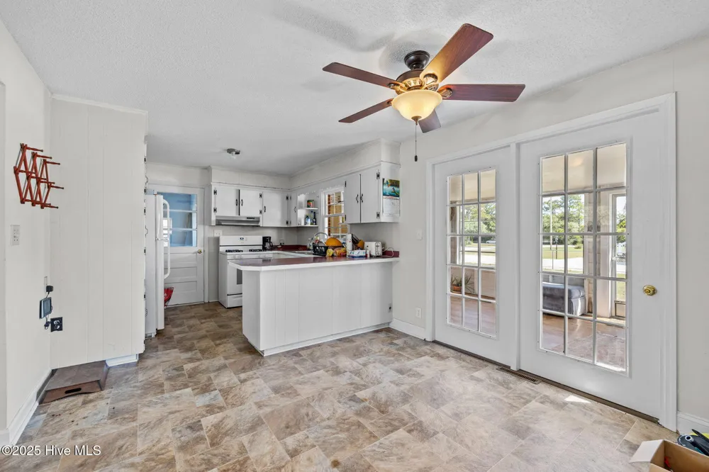 124 Stewart Road Harkers Island, NC 28531