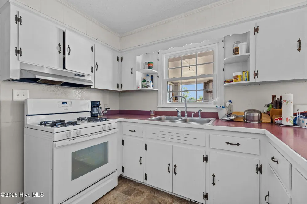 124 Stewart Road Harkers Island, NC 28531