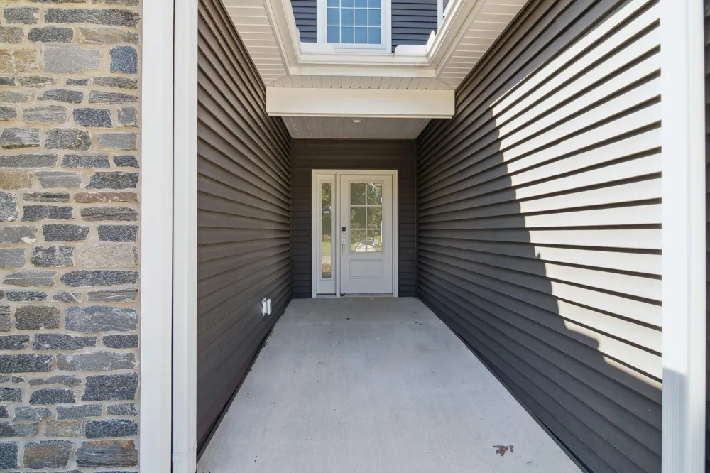 1160 Lochaven Circle Hillsdale, MI 49242