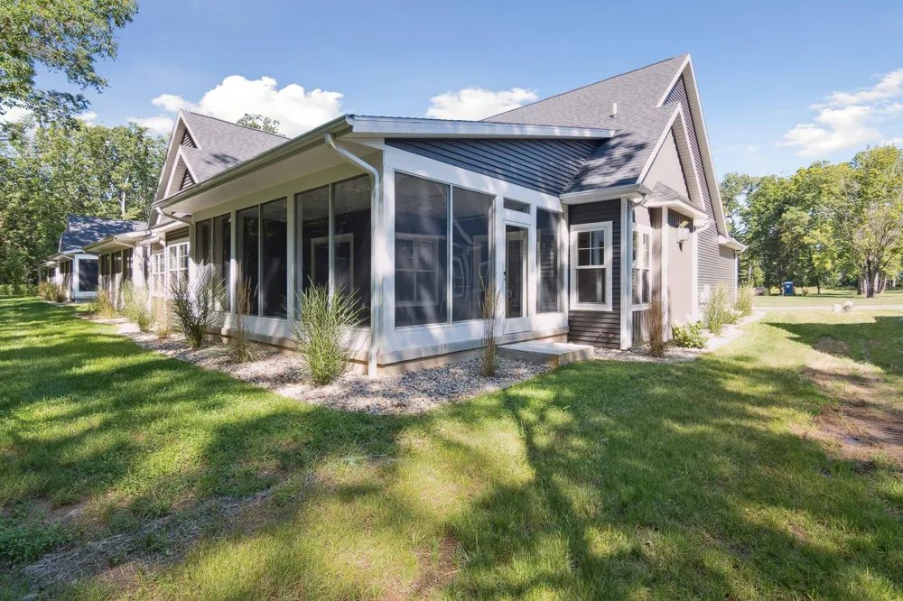 1160 Lochaven Circle Hillsdale, MI 49242