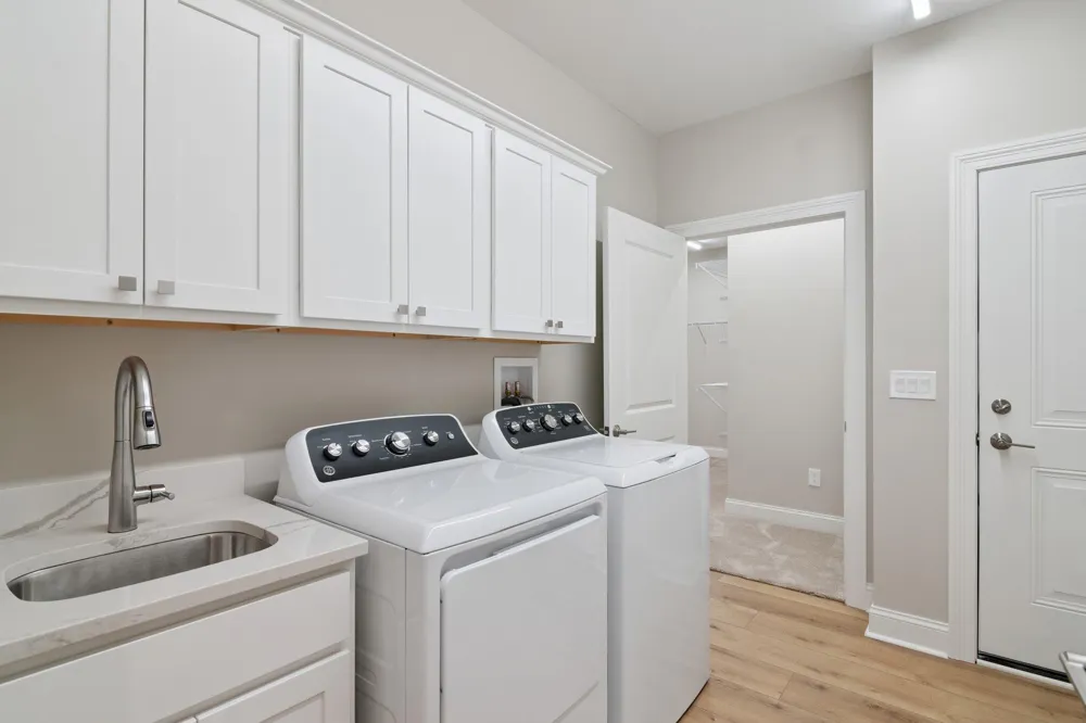 1160 Lochaven Circle Hillsdale, MI 49242