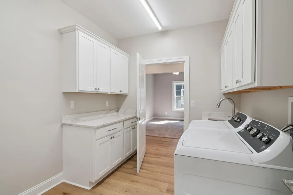 1160 Lochaven Circle Hillsdale, MI 49242