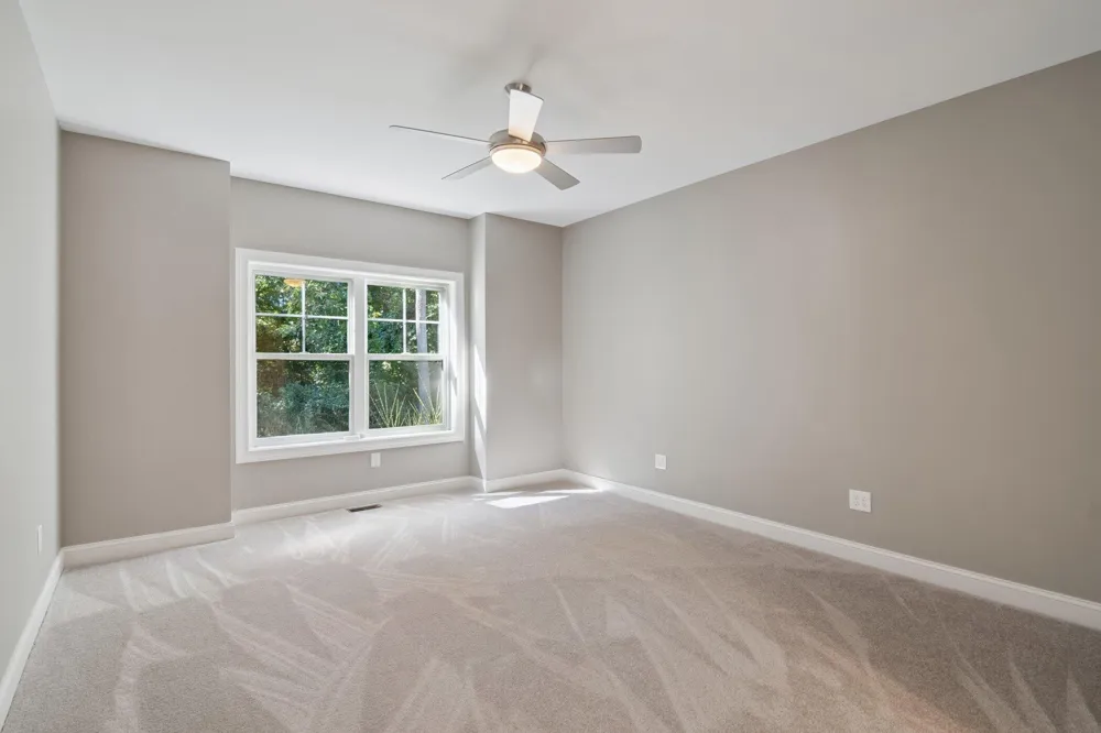 1160 Lochaven Circle Hillsdale, MI 49242