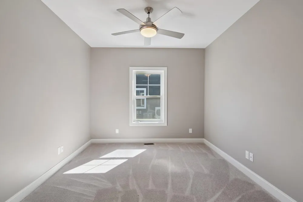 1160 Lochaven Circle Hillsdale, MI 49242